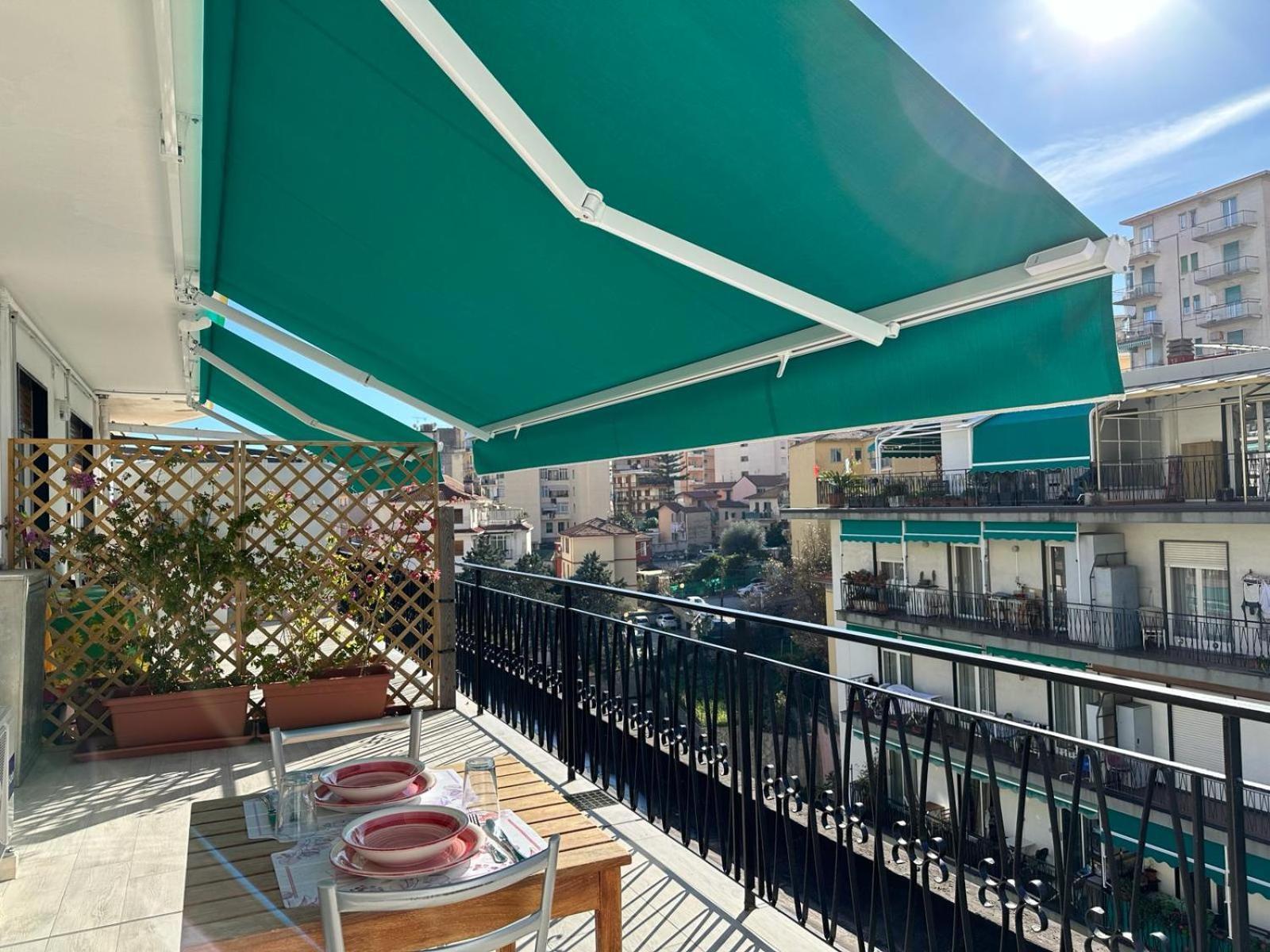 Wh - Cuore Home - Attico Monolocale Con Parcheggio Gratuito - 5 Minuti Dal Centro - Wifi San Remo Exterior foto